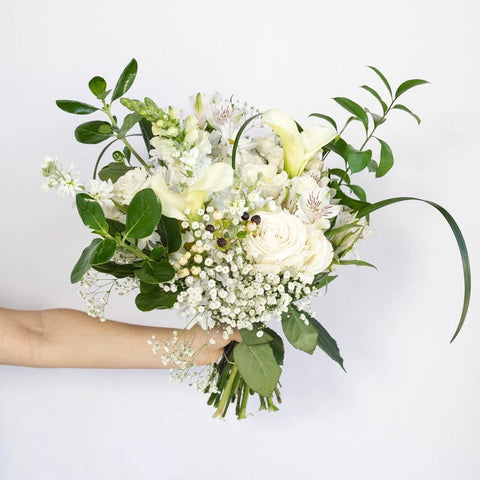 Wedding Decor Fresh White Flowers Hand - Image