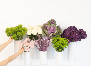 Aura Beauty Bouquet Bar Flower Kit Close Up - Image