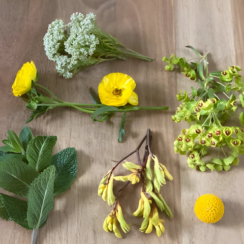 Intrigue Design Yellow Deluxe Flower Box