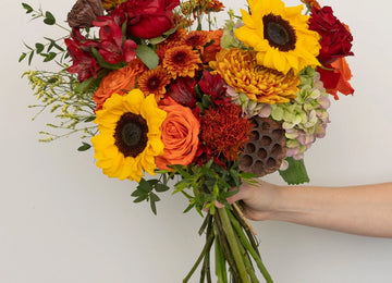 Autumn Dream Fall Flower Bouquet Hand - Image