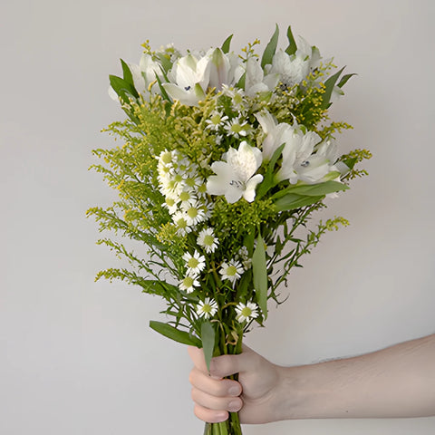 Kiss of Yellow Flower Centerpiece