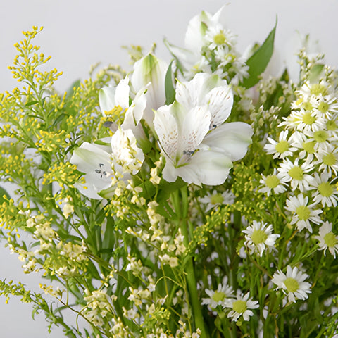 Kiss of Yellow Flower Centerpiece
