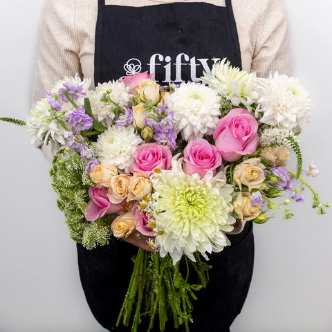 Pastel Garden Bouquet Bar Flower Kit Apron - Image
