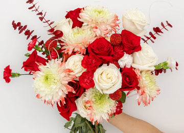 Scarlett Red Flower Bouquet Hand - Image