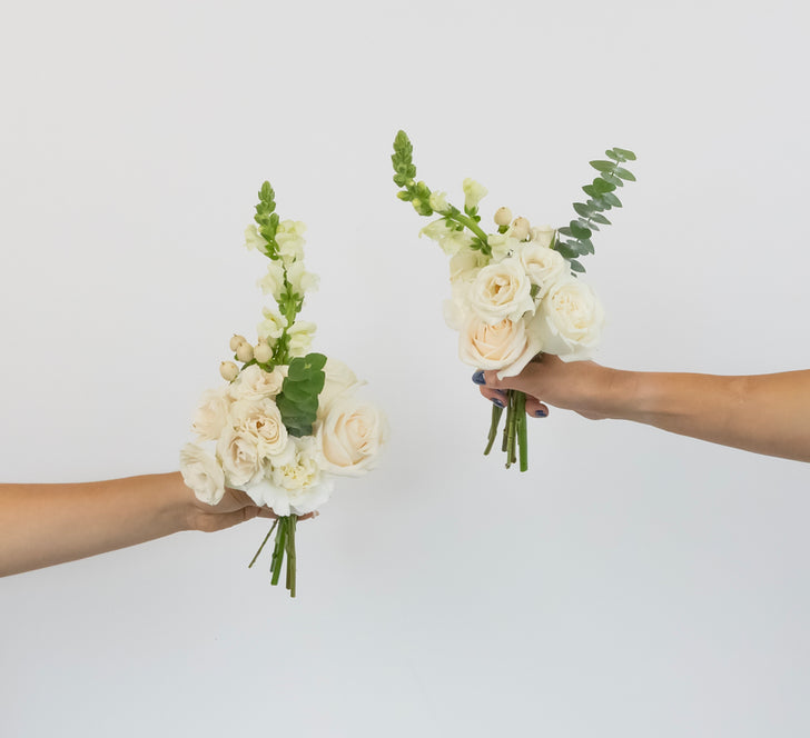 Snow White Bouquet Bar Flower Kit Vase - Image