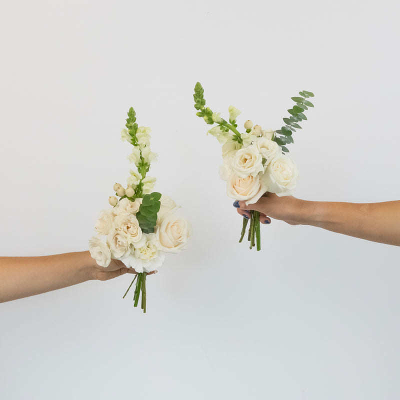 Snow White Bouquet Bar Flower Kit Vase - Image