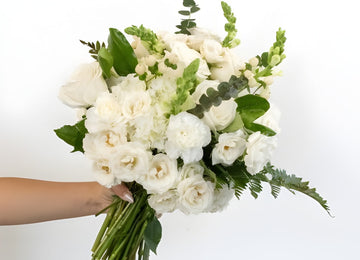 Snow White Flower Bouquet Close Up - Image