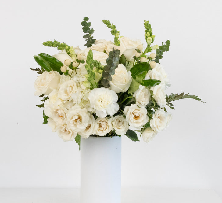 Snow White Flower Bouquet Vase - Image