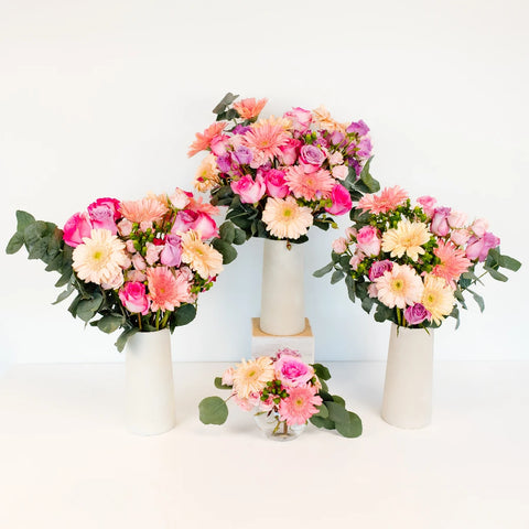 Strawberries And Cream Flower Centerpieces Hand - Image