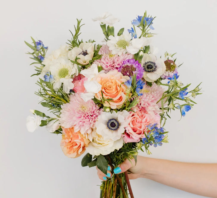 Sugar Plum Diy Flower Kit Hand - Image