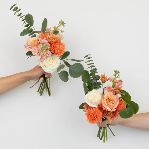 Sunrise Carnations Bouquet Bar Hand - Image