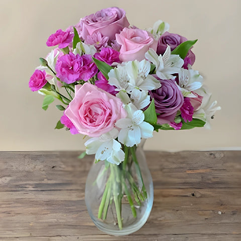 True Loves Kiss Lavender Rose Bouquet Vase - Image