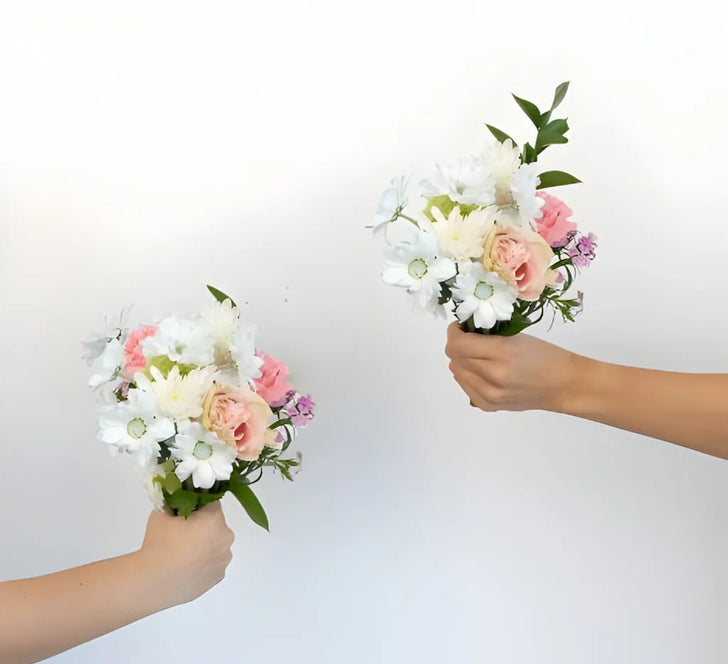 Twilight Serenade Bouquet Bar Flower Kit Vase - Image
