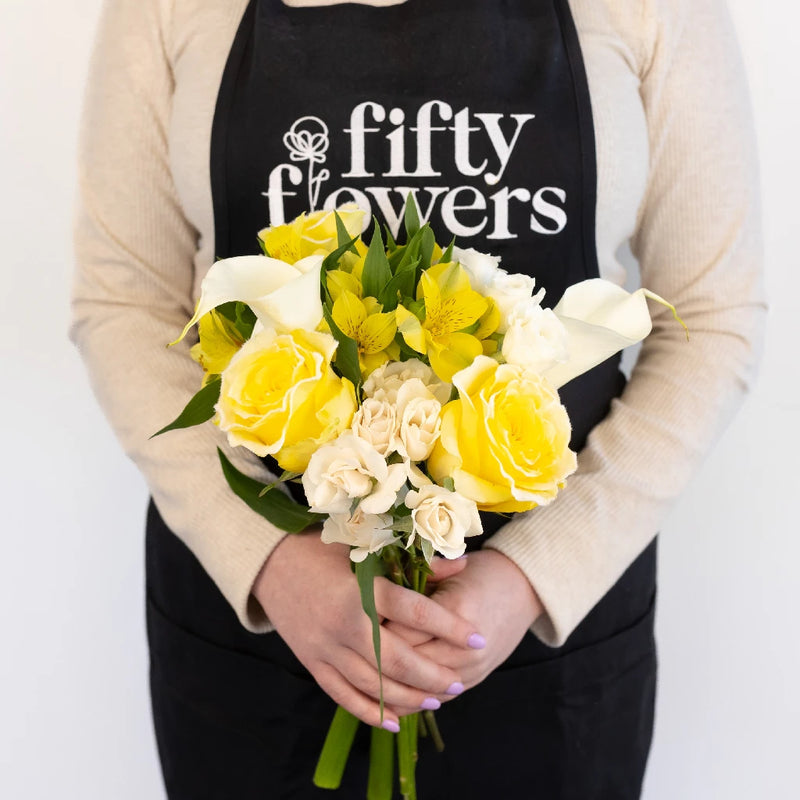 Velvet Yellow Fresh Rose Bouquet Bar Apron - Image