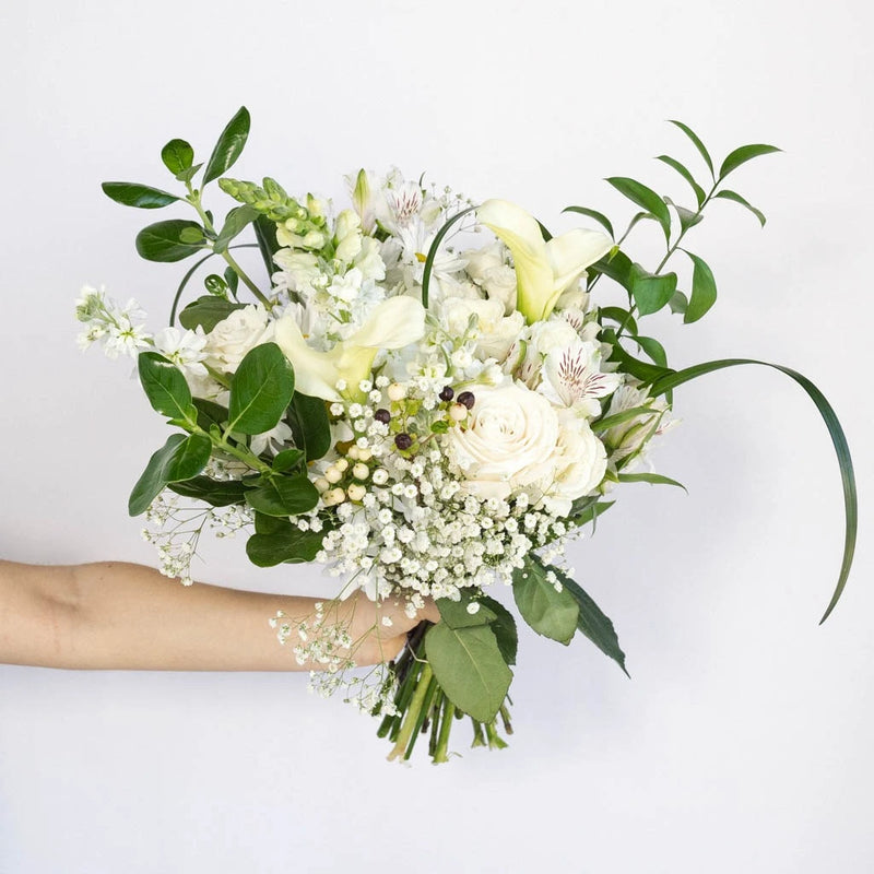 Wedding Decor Fresh White Flowers Hand - Image