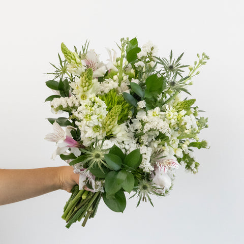 White Blooming Flower Bouquet Close Up - Image