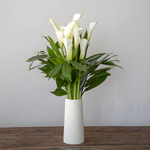 white lily centerpiece Buy Wholesale White Classic Calla Lily Centerpieces in Bulk