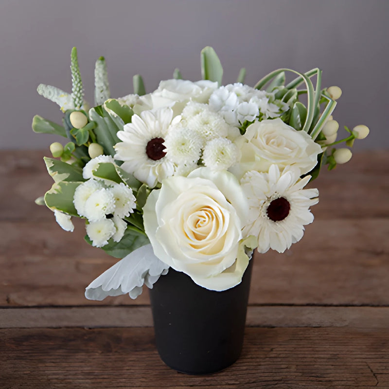 White Flower Bulk Table Centerpiece