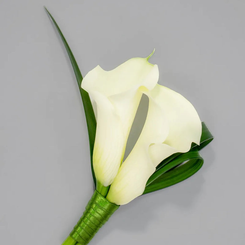 White Mini Calla Lily Boutonniere And Corsage Pack Vase - Image