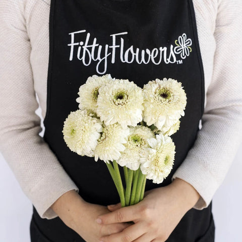 White Mint Gerrondo Daisies Apron - Image