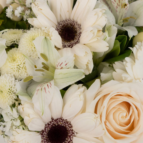 White Themed Event Flower Centerpieces Close Up - Image