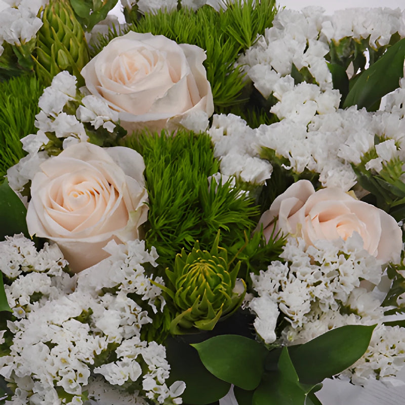 Monochromatic White Bouquetta Centerpieces