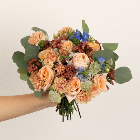 Wild And Rustic Flower Bouquet Close Up - Image