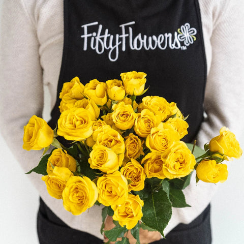 Yellow Spray Bulk Roses Apron - Image