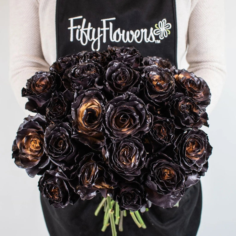Brown And Black Espresso Tinted Rose Flower Bunch in Hand