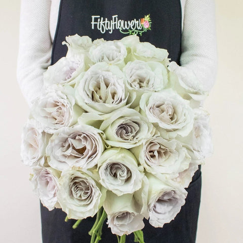 Early Grey Wholesale Rose Bunch In a Hand