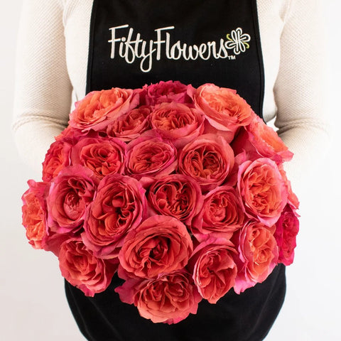 Hot Pink Rose Flower Bunch in Hand