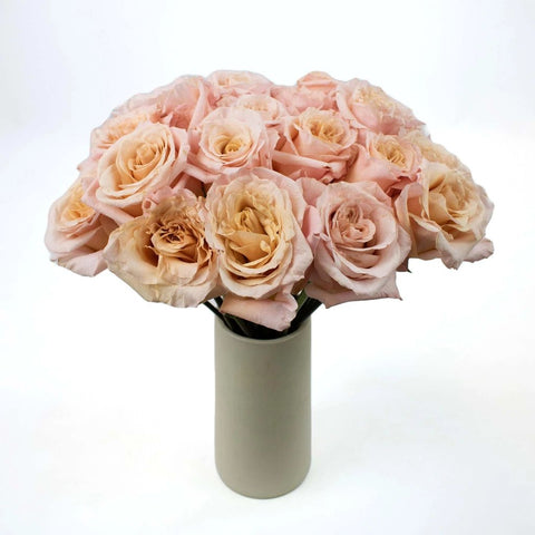 Pink Shimmer Rose Flower Bunch in Vase