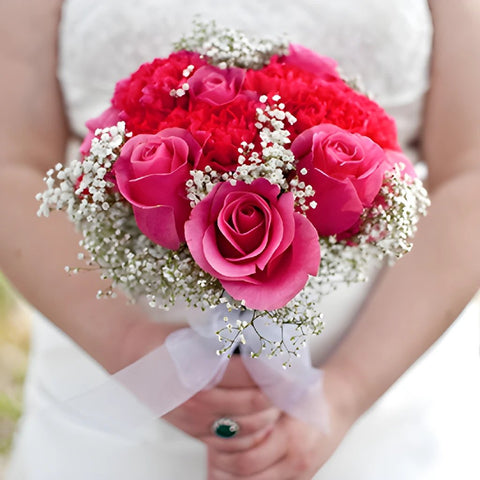 Wholesale Roses and Carnations In hands